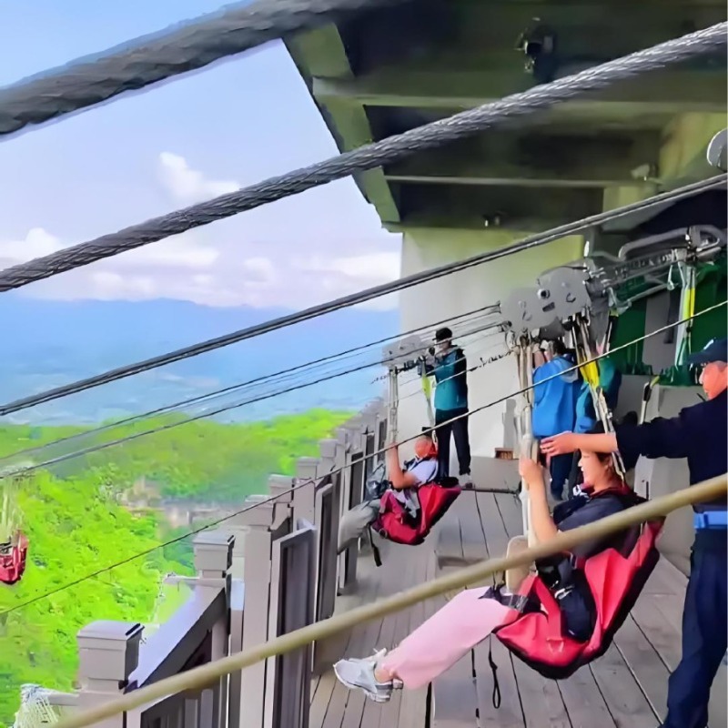 Équipement de tyrolienne en ha - Outdoor Adventure Ziplines & Waterfall avis et prix